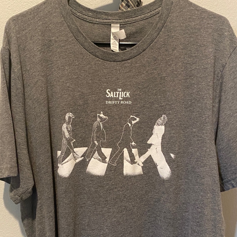Men’s Gray Graphic Tee - Drifty Road Salt Lick Men’s Tee XXL